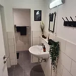 In The Heart Of Apartman *